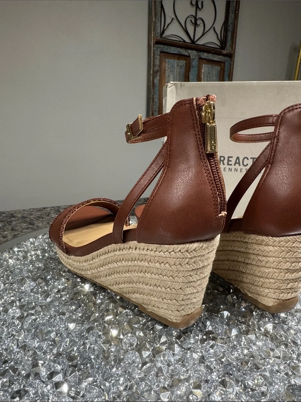 Kenneth Cole Reaction Colton Tan Brown Espadrille Wedge Sandals NEW 7.5